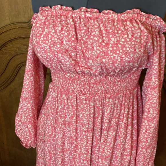 WAYF Smocked Waist Off Shoulder Midi Dress - Picture 14 of 15